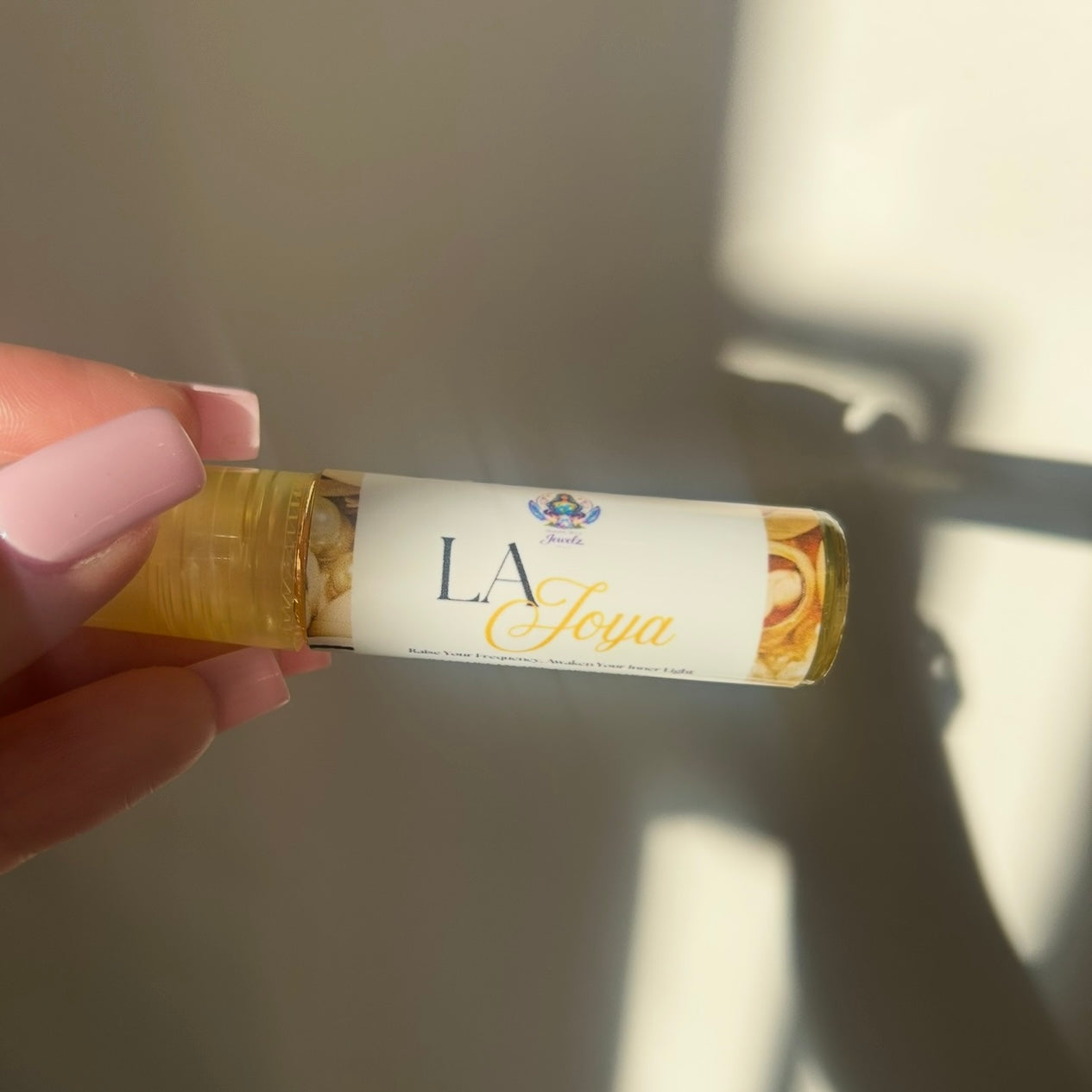 La Joya Perfume Oil – Lychee, Good Girl & Black Opium Blend (Mother of Pearl Infused, Luxury Energy Oil)