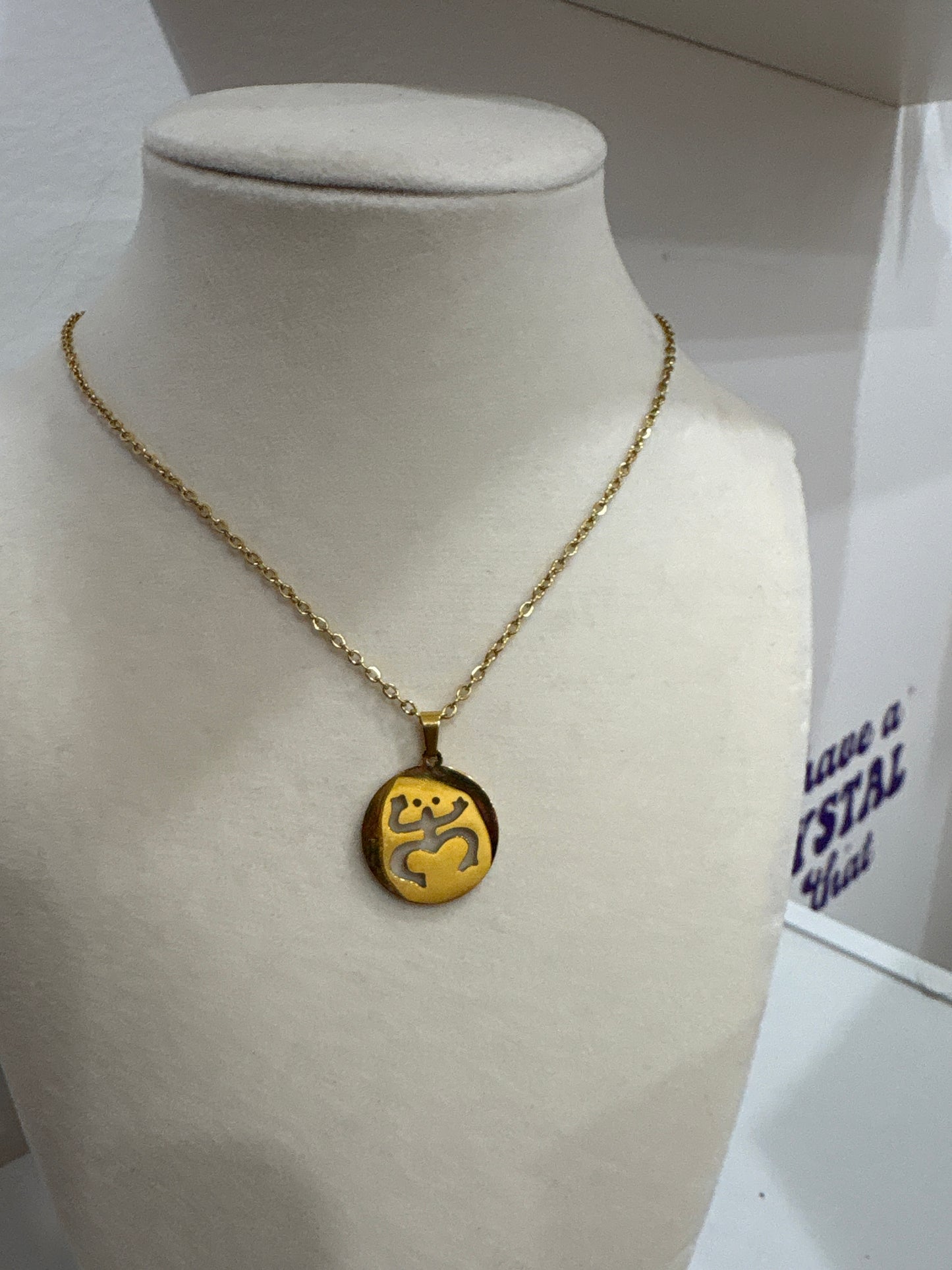 Coqui Circle Necklace