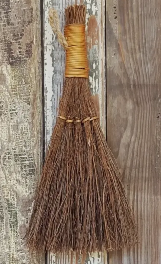 Cinnamon Broom 🧹